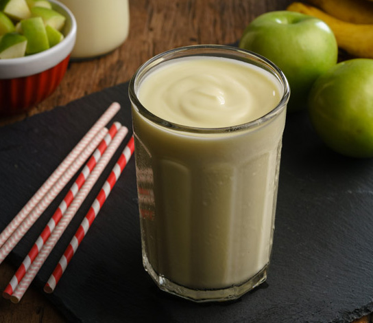 Creamy Green Apple and Banana Smoothie - Alaska Nanay Club
